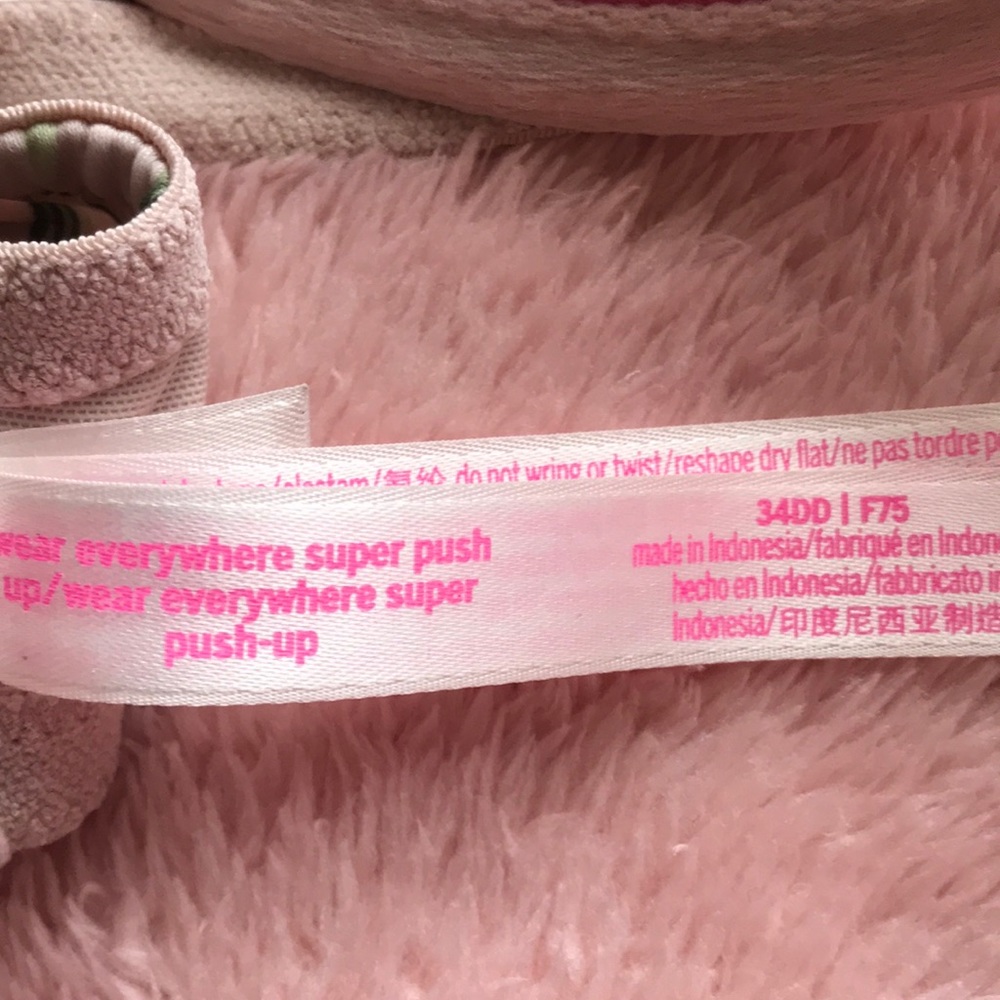 Pink bra - Picture 4 of 4
